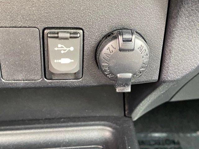 Used 2013 Toyota RAV4 LE AWD/4WD image 21
