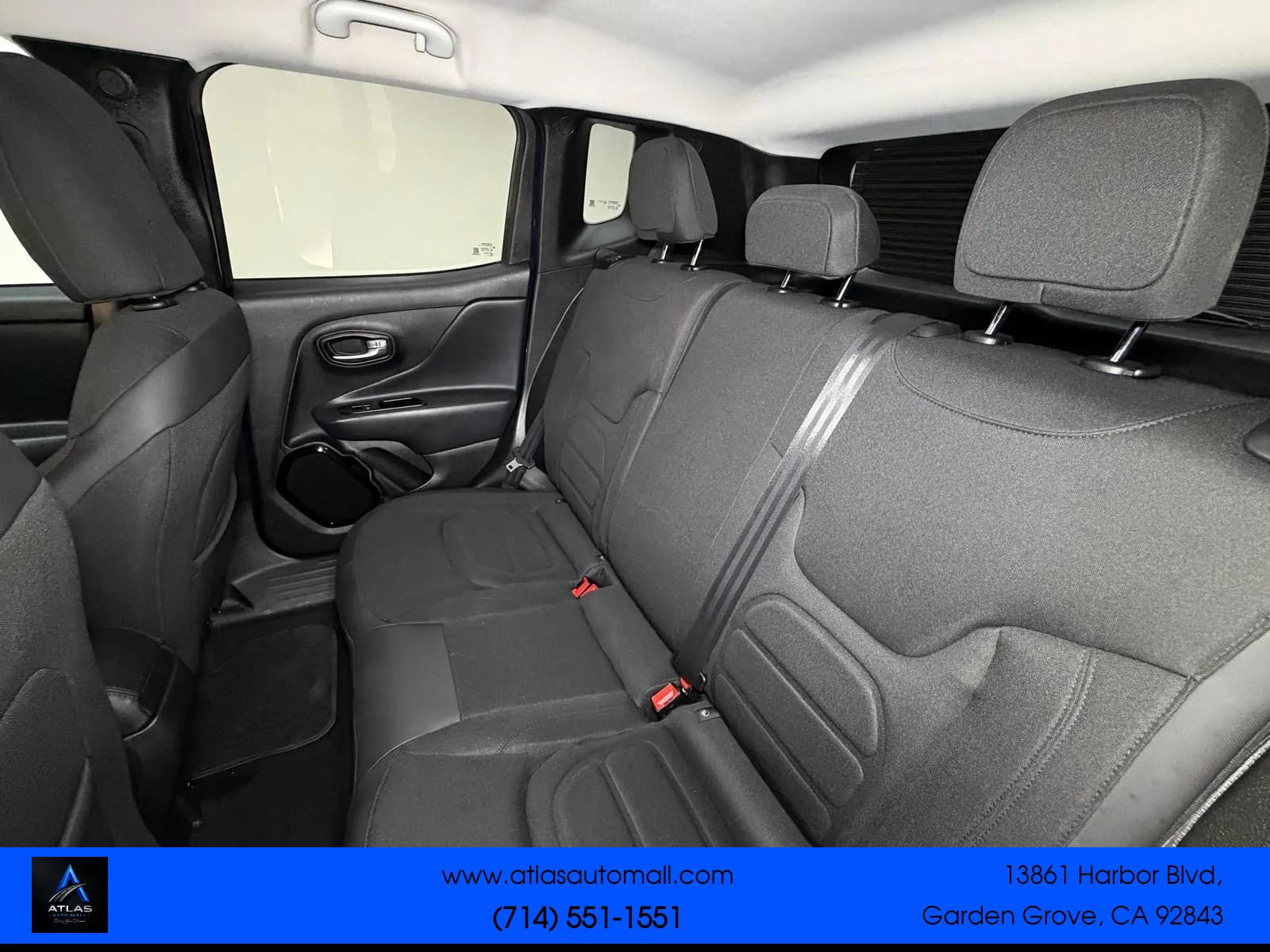 Used 2017 Jeep Renegade Altitude FWD image 14