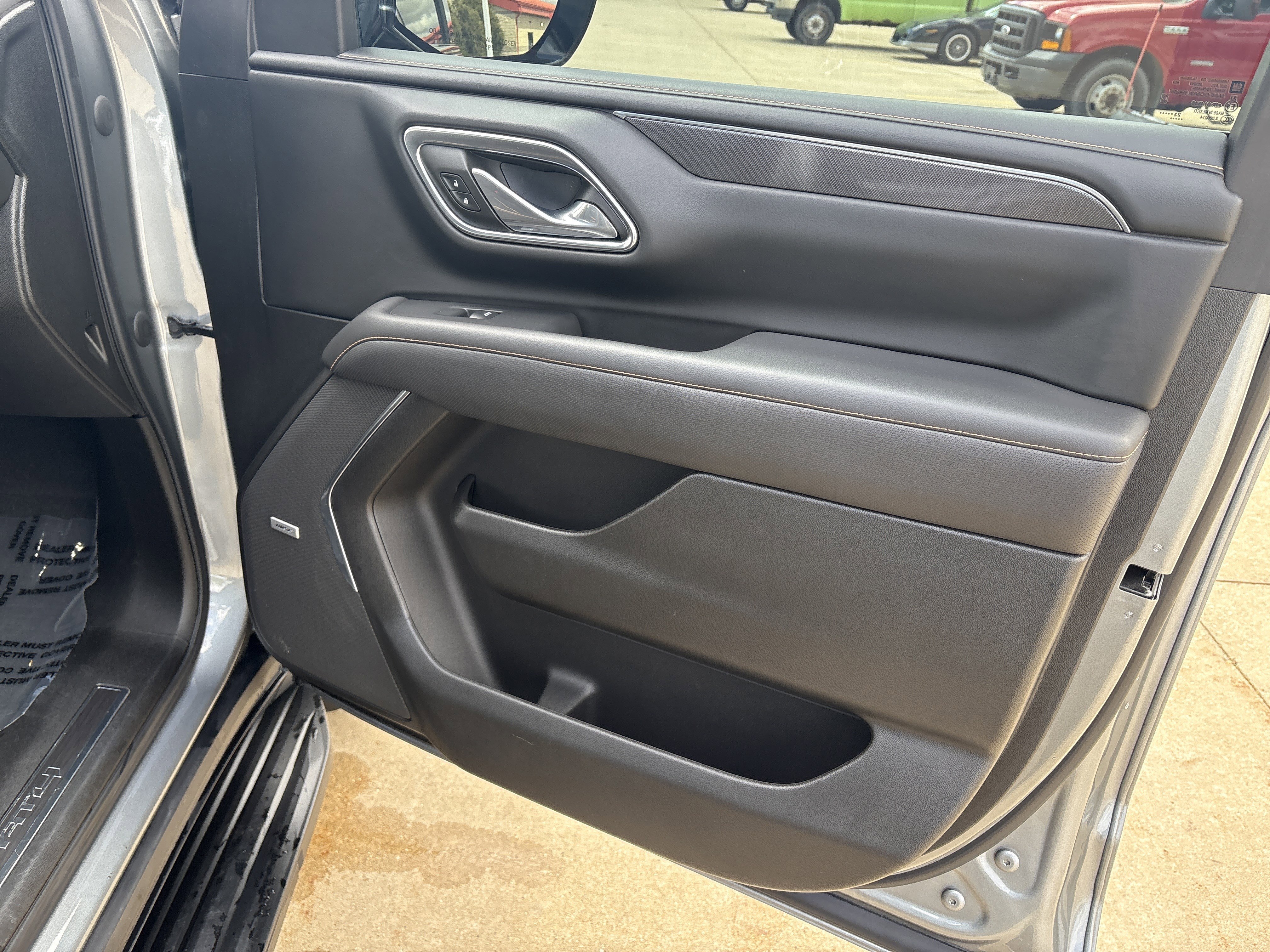 Used 2023 GMC Yukon XL AT4 AWD/4WD image 19