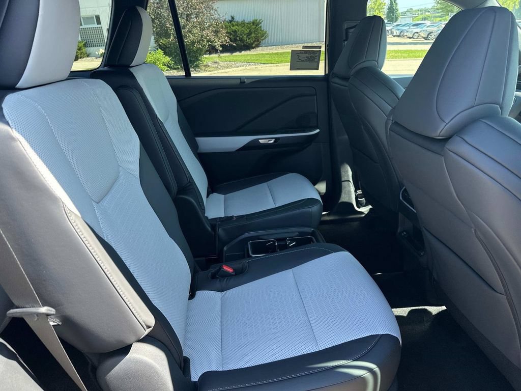 New 2025 Lexus TX 500h AWD image 13