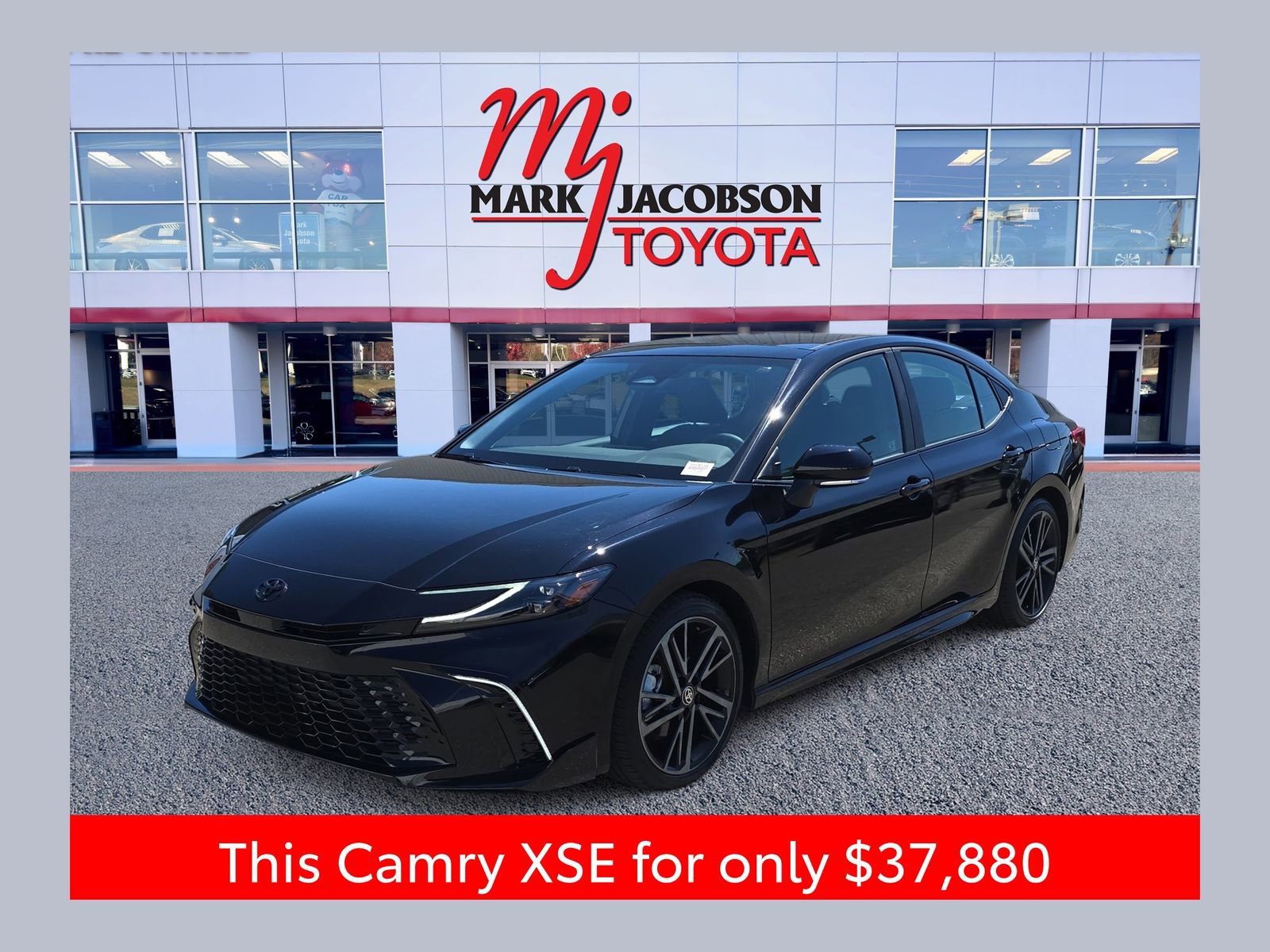 Used 2025 Toyota Camry XSE FWD image 1