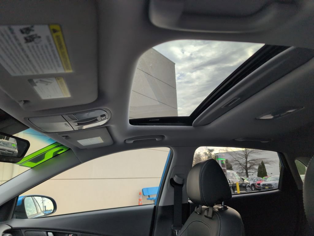 Certified 2021 Hyundai Kona Limited image 22