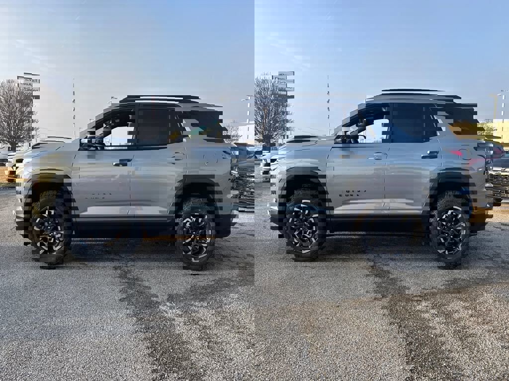 New 2026 Chevrolet Equinox ACTIV w/ Convenience Package III image 3