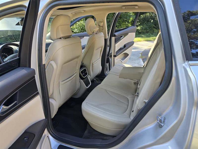 Used 2017 Lincoln MKX Reserve w/ Lincoln MKX Climate Package image 30