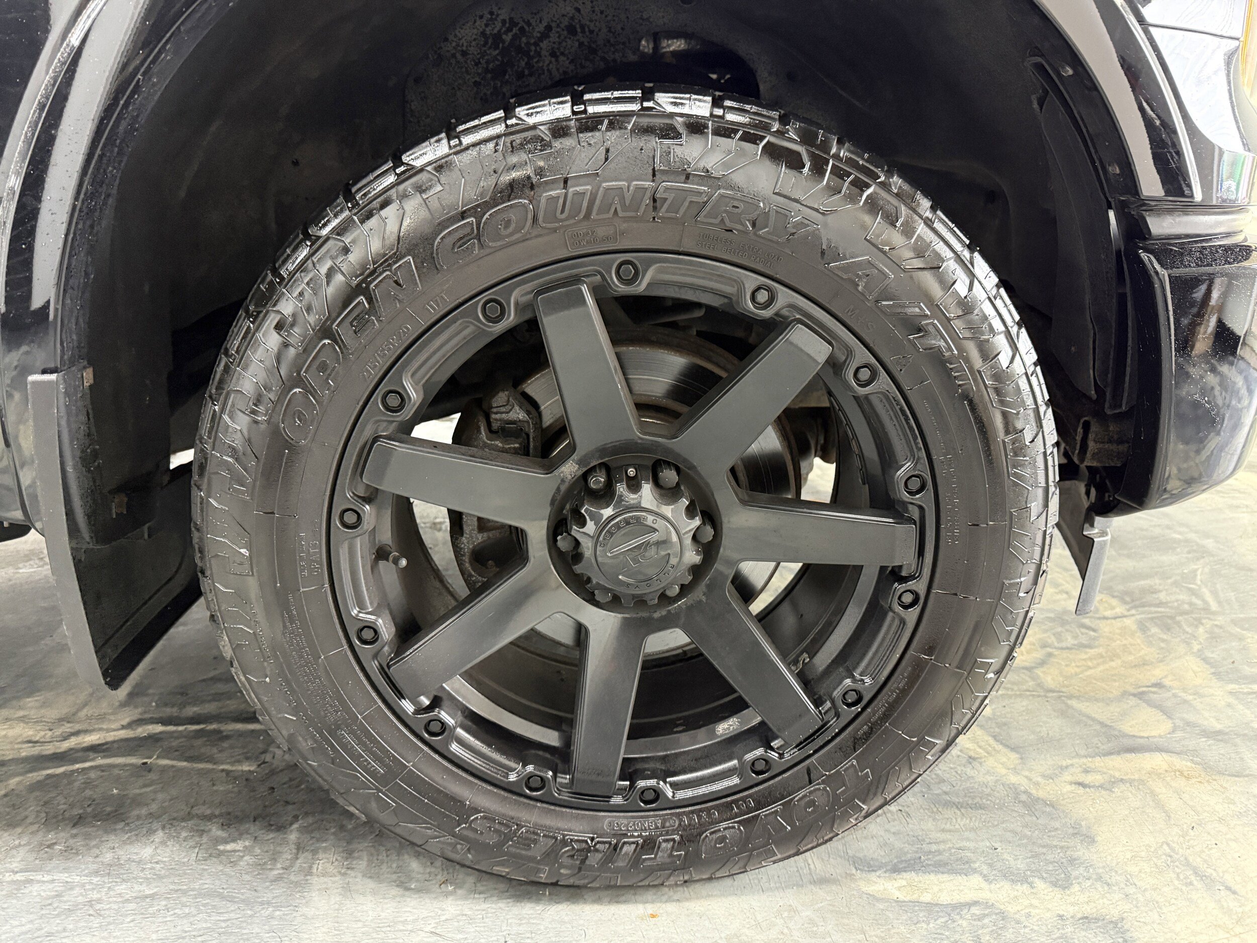 Used 2017 Ford F150 Limited AWD/4WD image 32