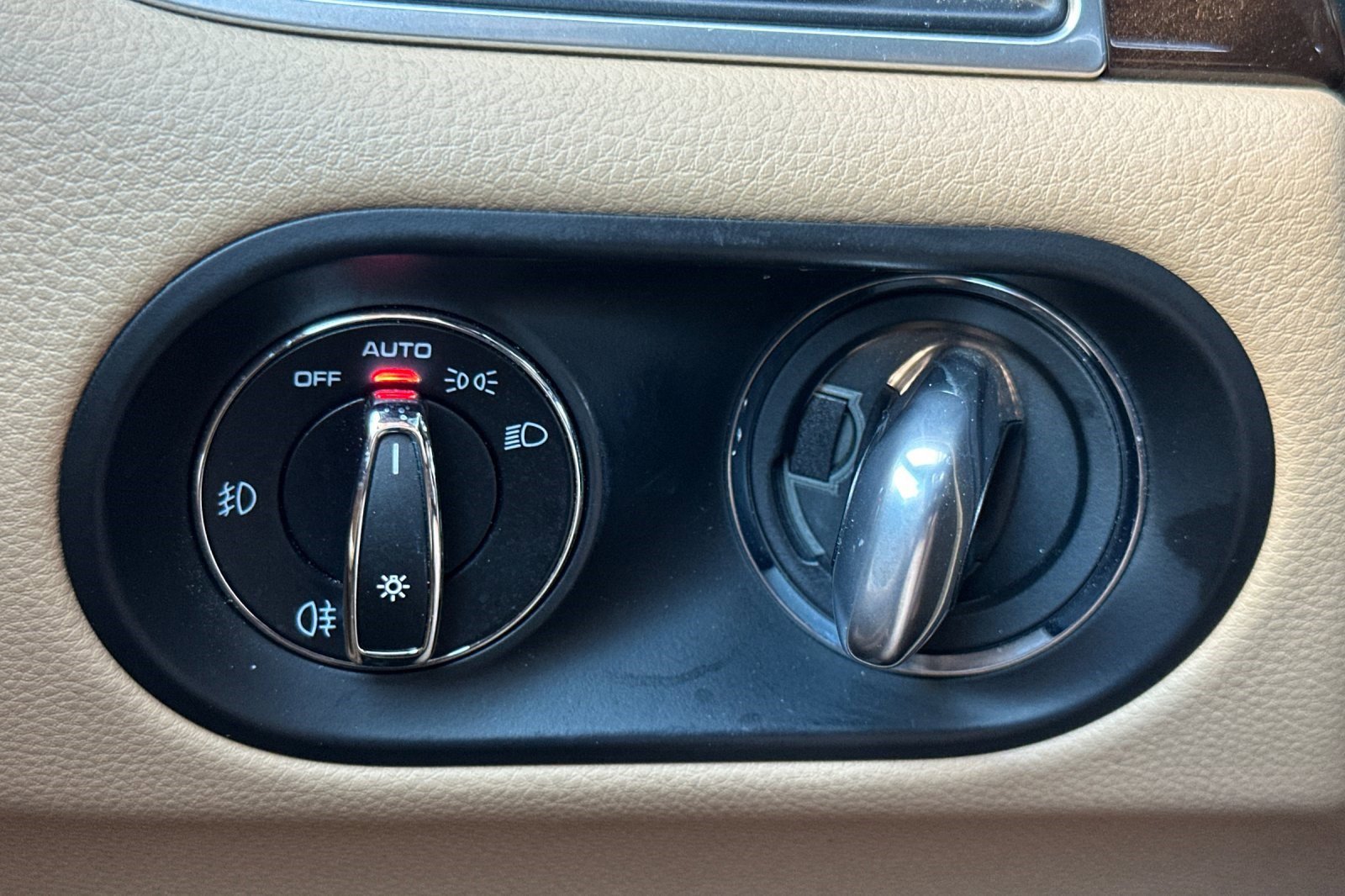 Used 2018 Porsche Macan Sport Edition image 36