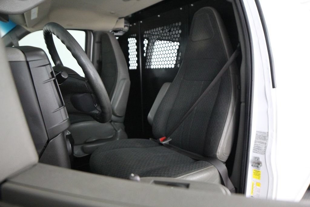 Used 2021 GMC Savana 2500 w/ Driver Convenience Package RWD image 30