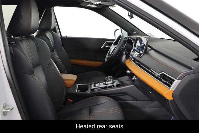 Used 2024 Mitsubishi Outlander SEL image 18