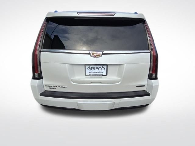 Used 2016 Cadillac Escalade Luxury image 6