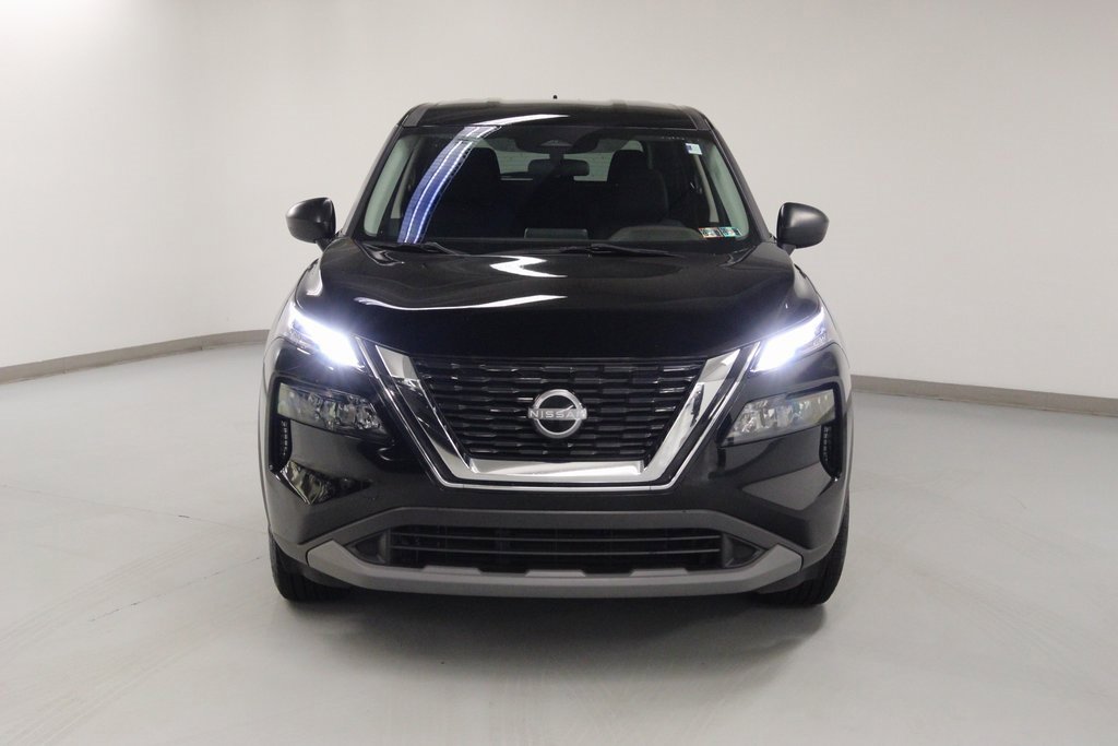 Used 2023 Nissan Rogue S image 3