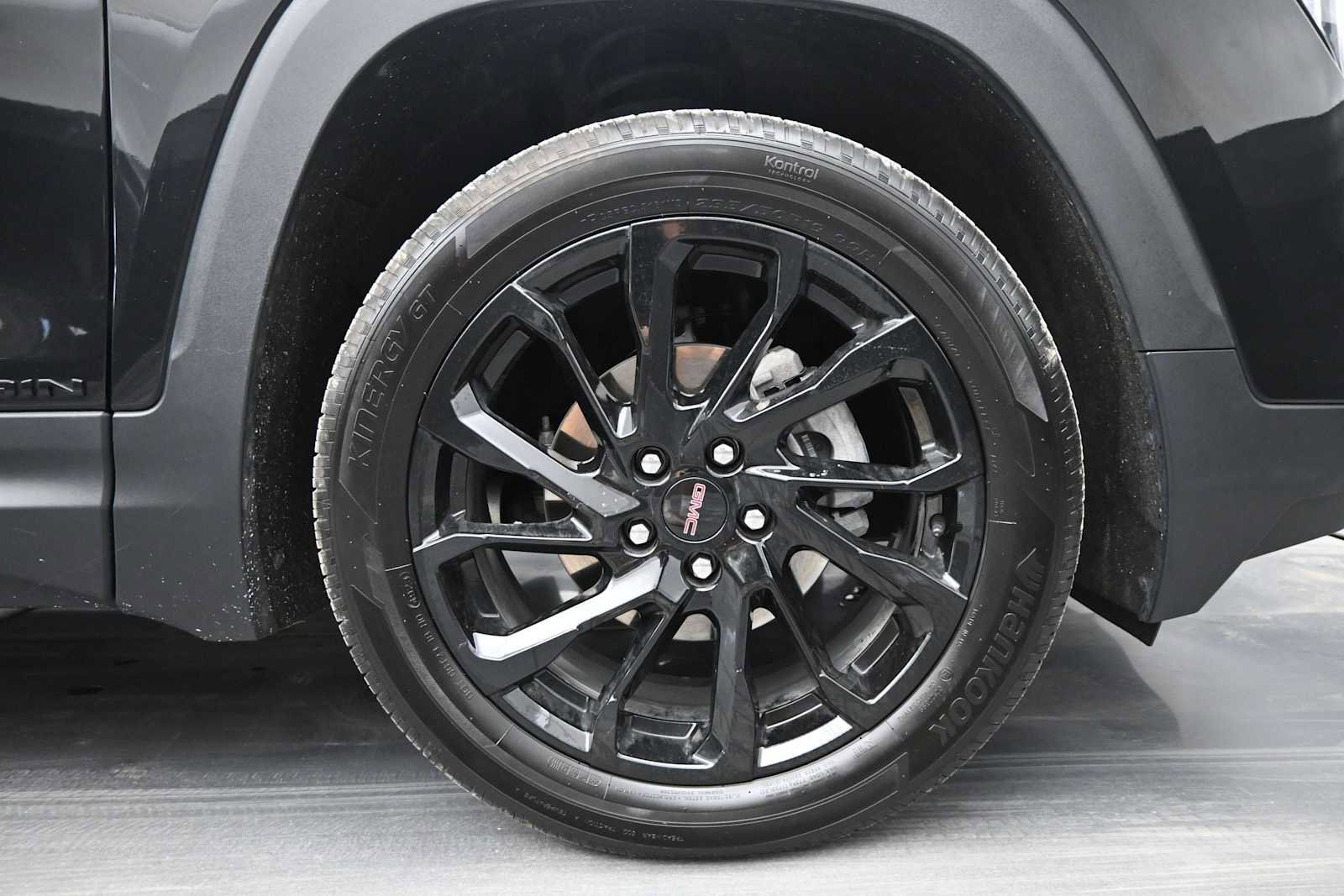 Used 2024 GMC Terrain SLT w/ Tech Package AWD/4WD image 10