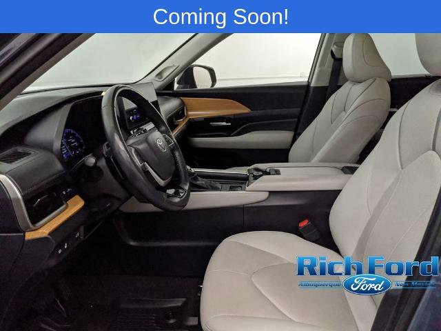 Used 2024 Toyota Grand Highlander Platinum image 11
