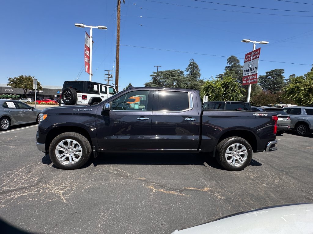 Used 2024 Chevrolet Silverado 1500 LTZ AWD/4WD image 3