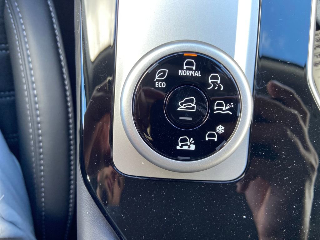 New 2025 Mitsubishi Outlander AWD image 36