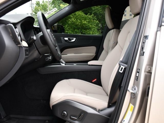 New 2026 Volvo XC60 T8 Ultra w/ Protection Package Premier AWD/4WD image 13