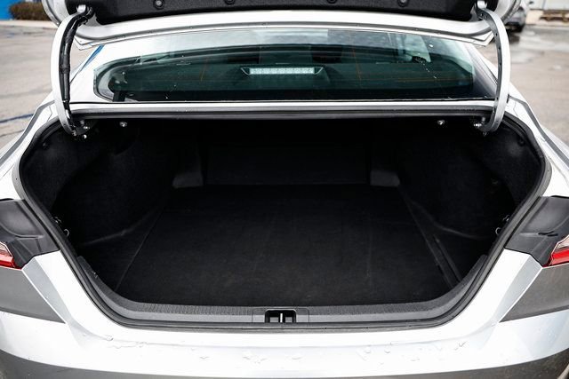Used 2025 Toyota Camry LE image 29