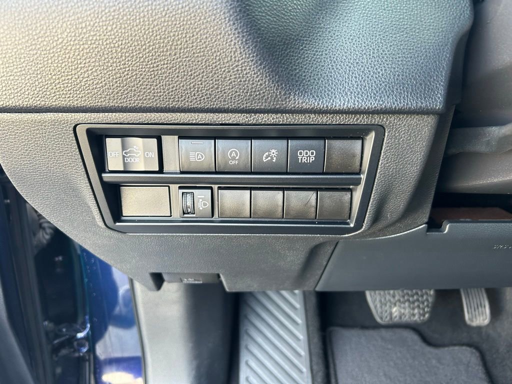 Used 2022 Toyota Tundra SR5 AWD/4WD image 24