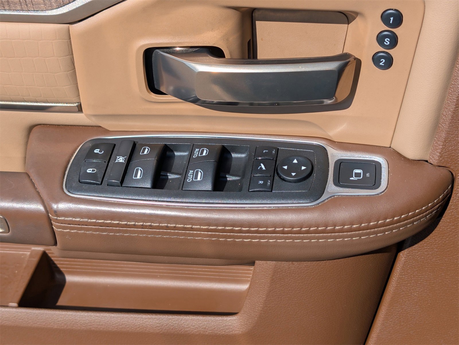 Used 2022 RAM 3500 Limited image 21