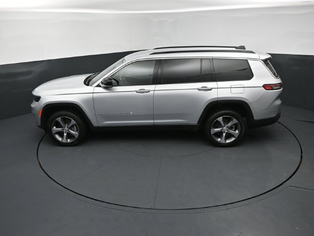 Used 2025 Jeep Grand Cherokee L Limited AWD/4WD image 18