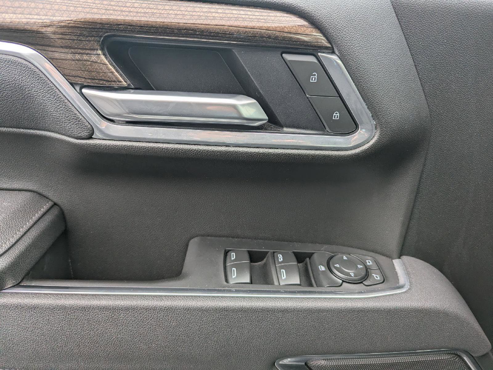 Used 2025 Chevrolet Silverado 1500 LT image 23