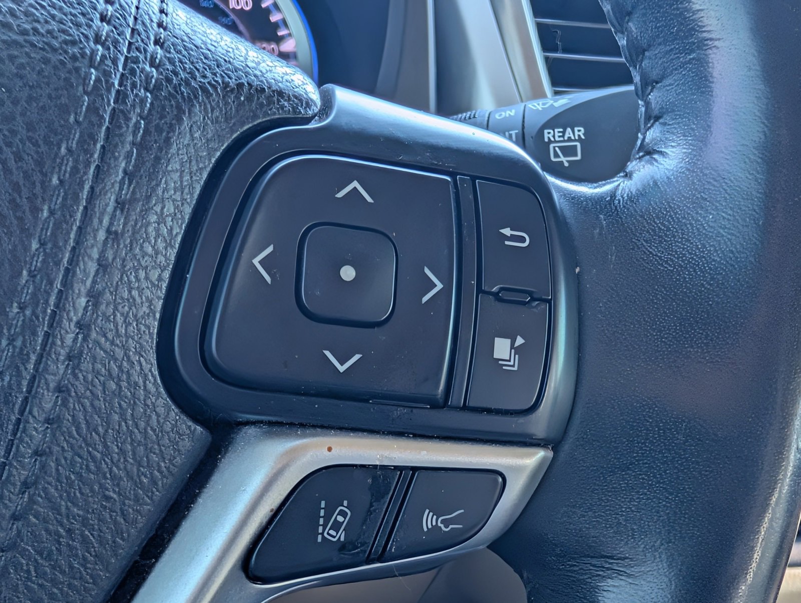 Used 2017 Toyota Highlander Limited Platinum image 13