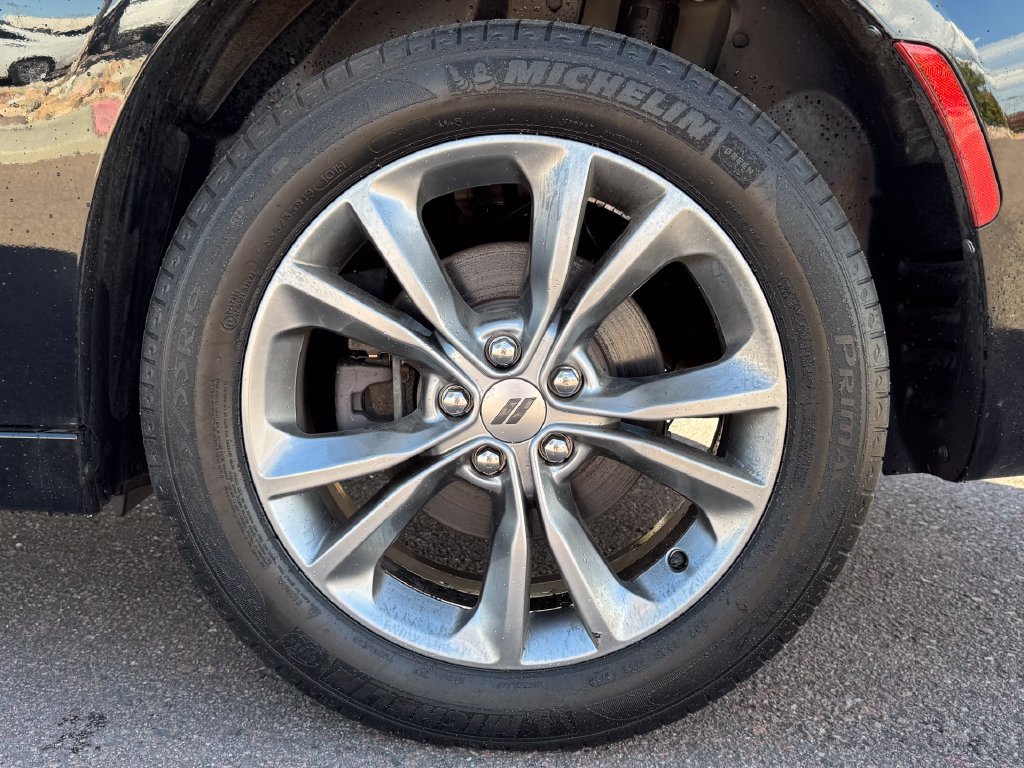 Used 2020 Dodge Charger SXT AWD/4WD image 12