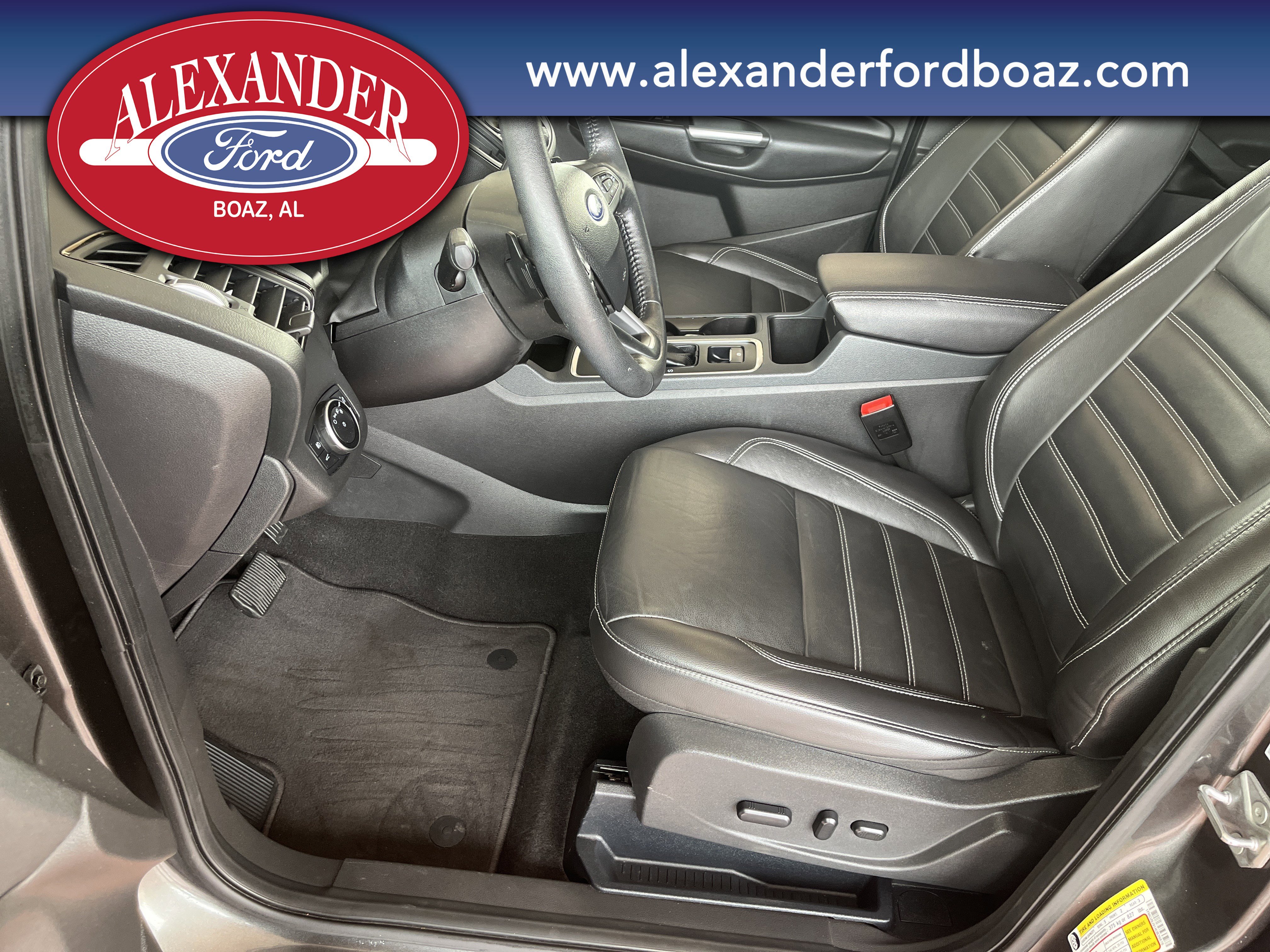 Used 2017 Ford Escape Titanium AWD/4WD image 8