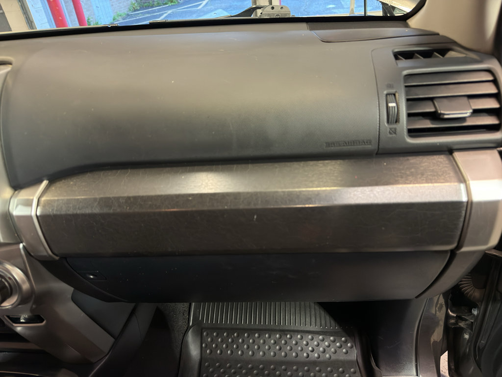 Used 2016 Toyota 4Runner SR5 AWD/4WD image 22