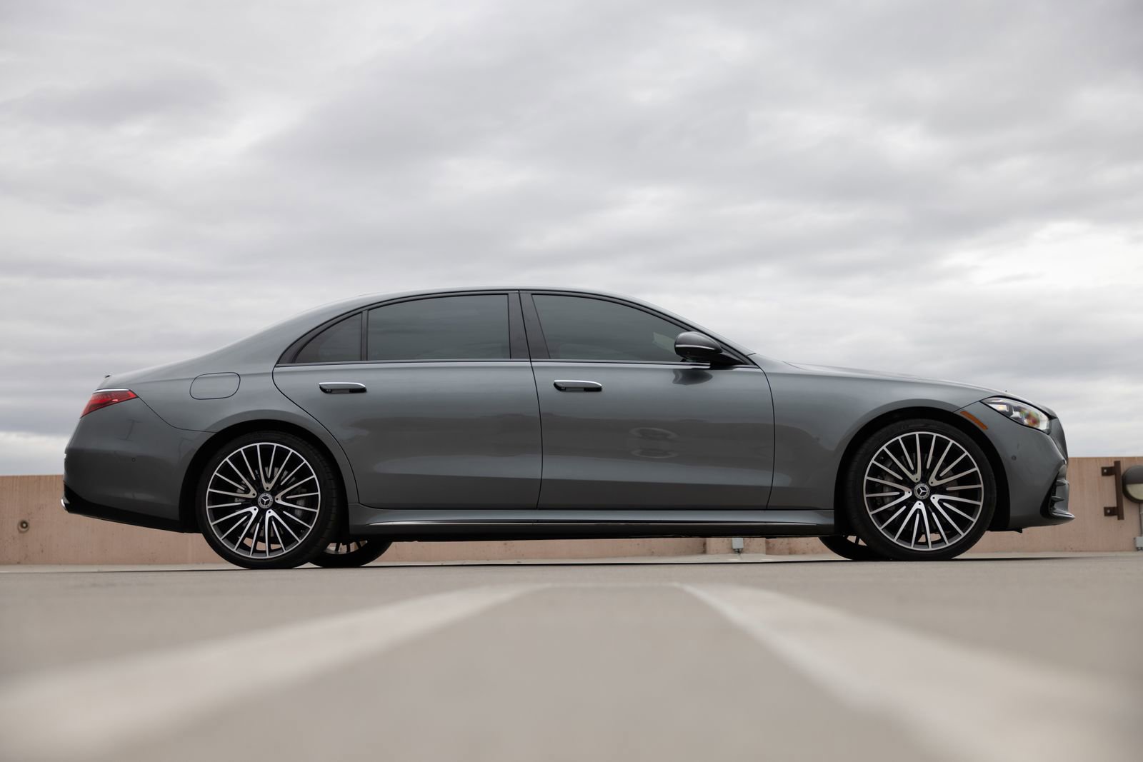 Used 2023 Mercedes-Benz S 500 4MATIC w/ AMG Line image 57