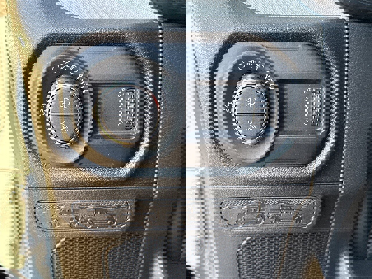 New 2026 Jeep Gladiator Sport image 12