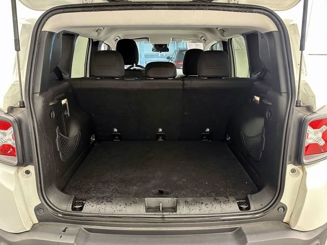 Used 2017 Jeep Renegade Trailhawk AWD/4WD image 11