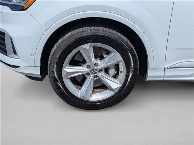 Used 2020 Audi Q7 2.0T Premium Plus w/ Premium Plus Package AWD/4WD image 14