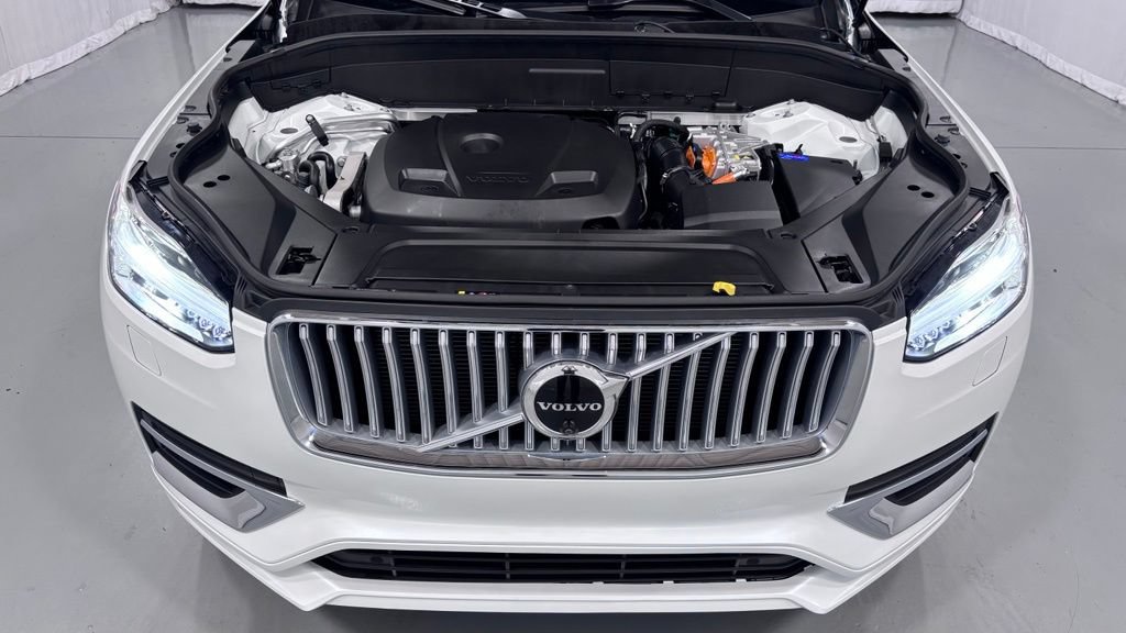 Certified 2025 Volvo XC90 T8 Plus w/ Protection Package Premier AWD/4WD image 29