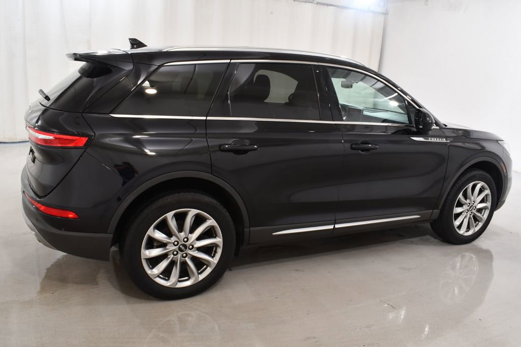 Used 2022 Lincoln Corsair AWD w/ Premium Package image 11