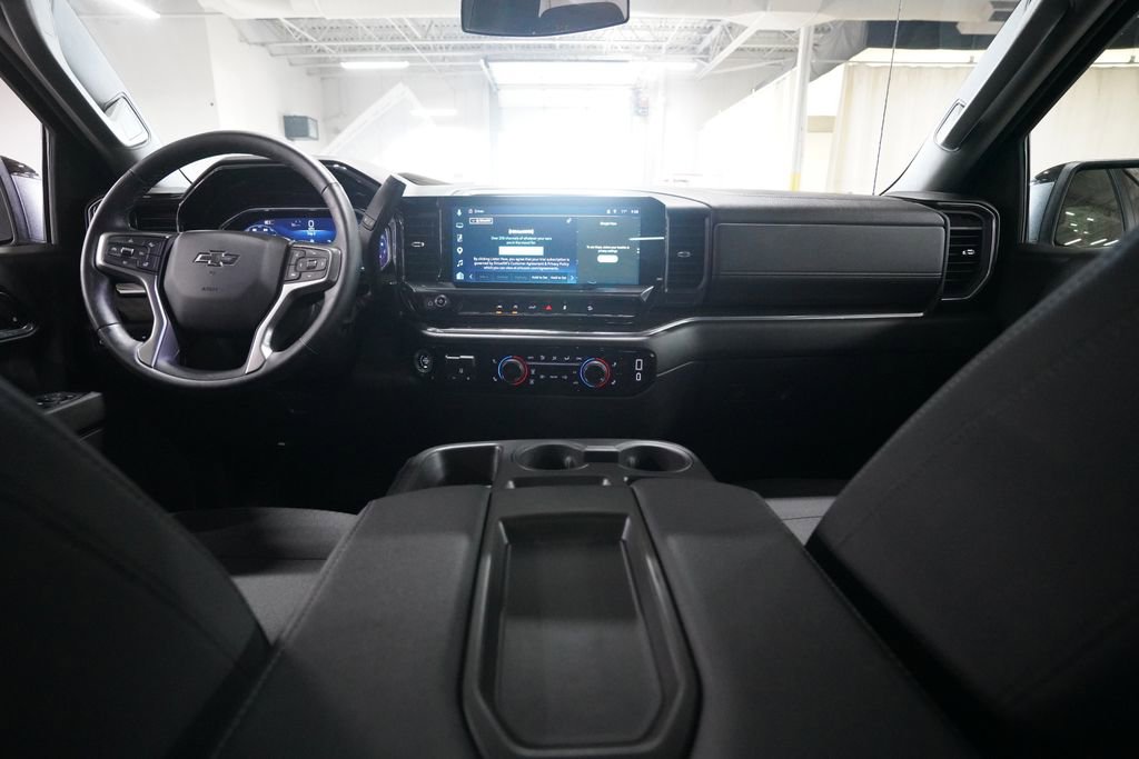 Certified 2024 Chevrolet Silverado 1500 RST AWD/4WD image 5