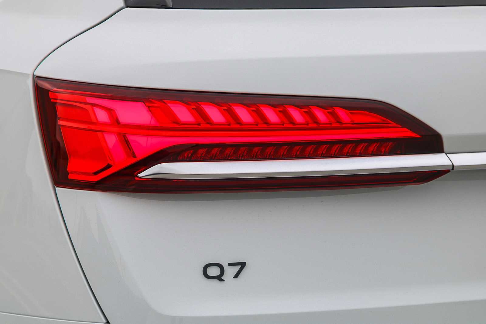 New 2025 Audi Q7 3.0T Premium Plus image 9