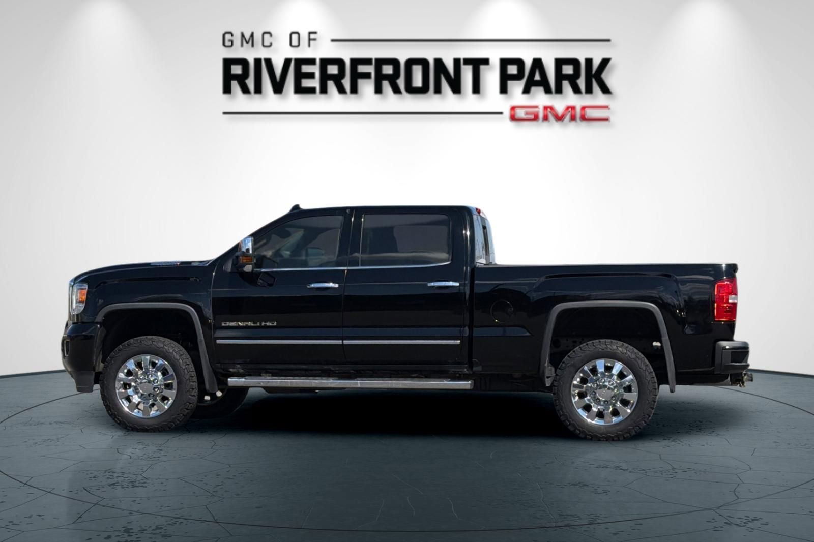 Used 2018 GMC Sierra 2500 Denali w/ Duramax Plus Package image 6