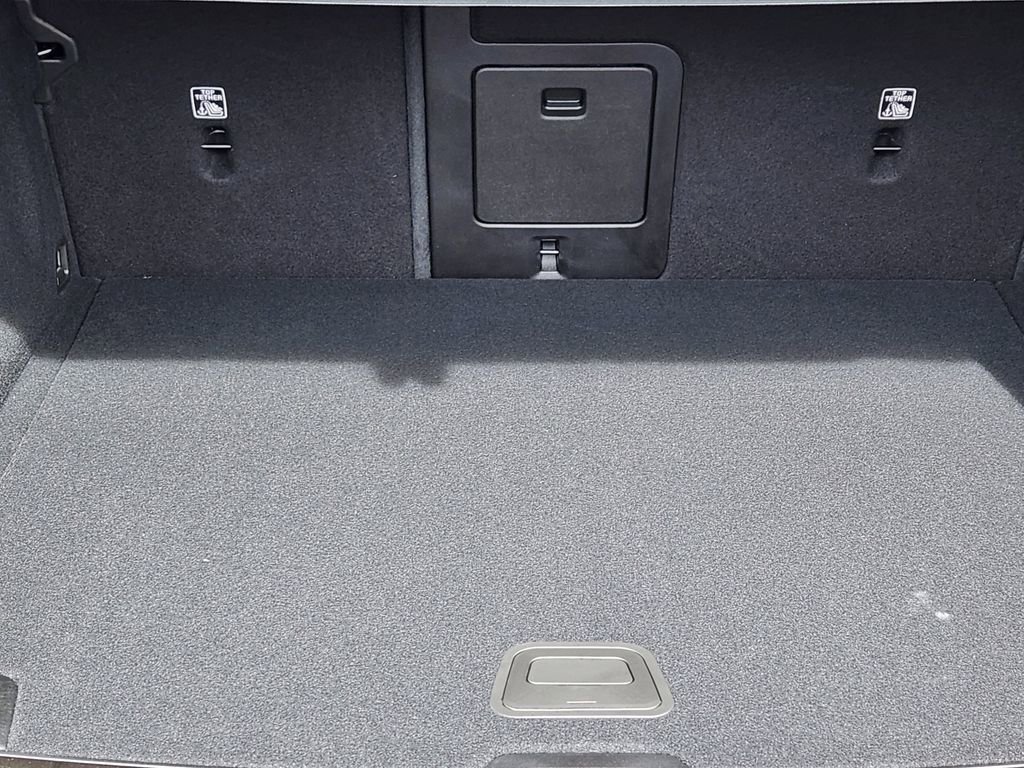 New 2026 Volvo XC60 B5 Ultra w/ Protection Package Premier image 21