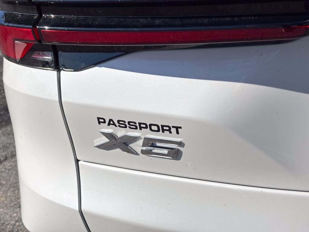 New 2026 BMW X5 xDrive40i w/ Climate Comfort Package AWD/4WD image 6
