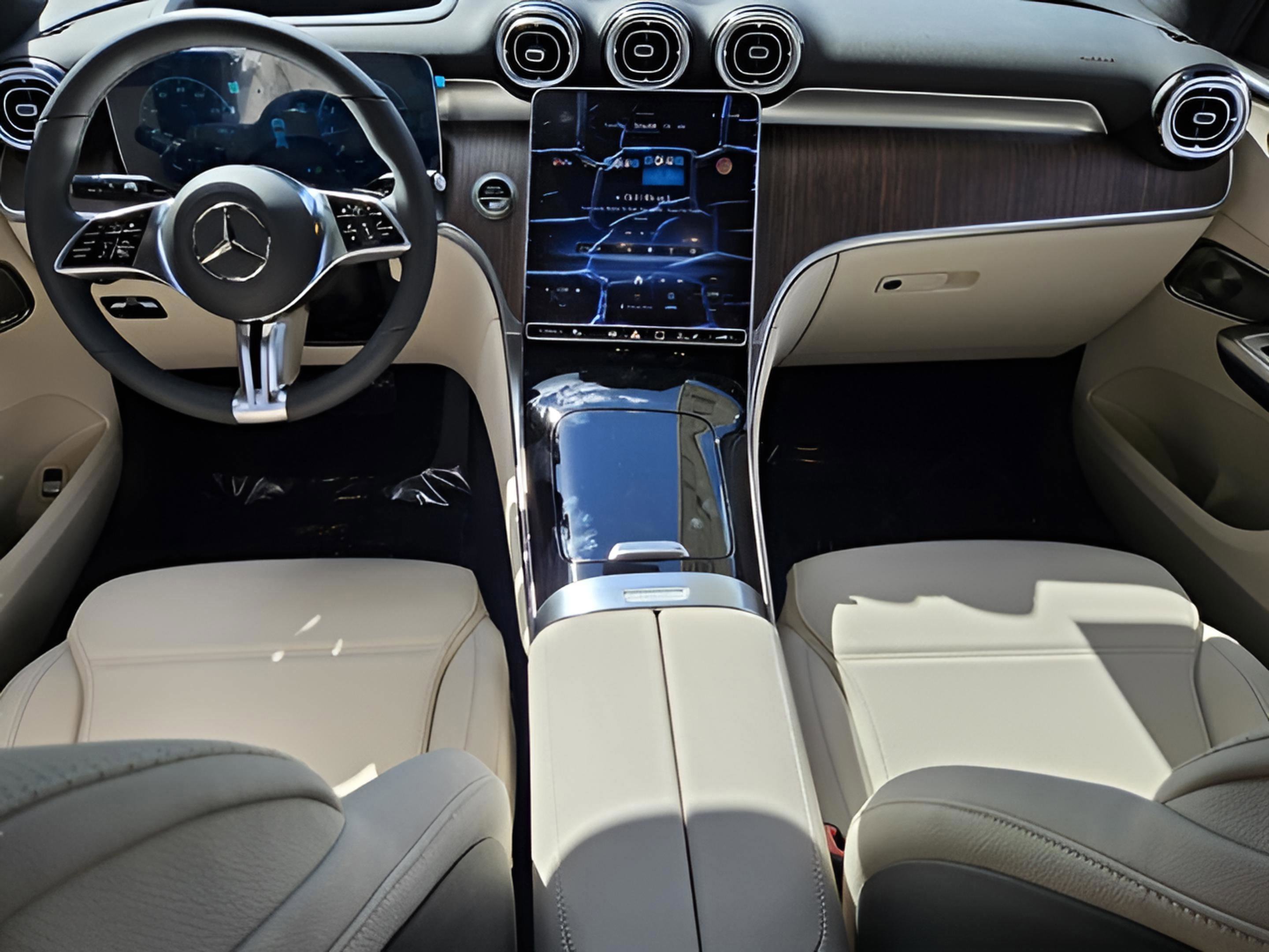 New 2026 Mercedes-Benz GLC 300 image 13