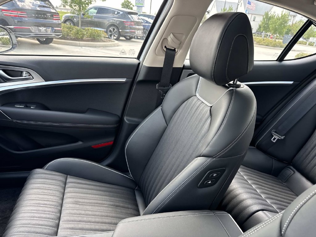 New 2026 Genesis G70 2.5T Prestige RWD image 17