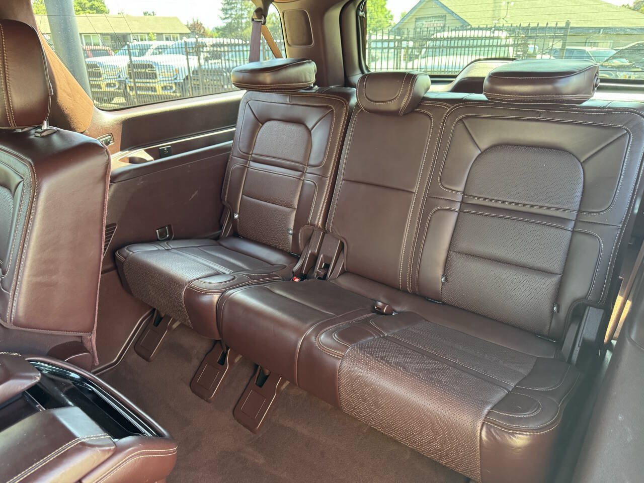 Used 2019 Lincoln Navigator L Black Label AWD/4WD image 11