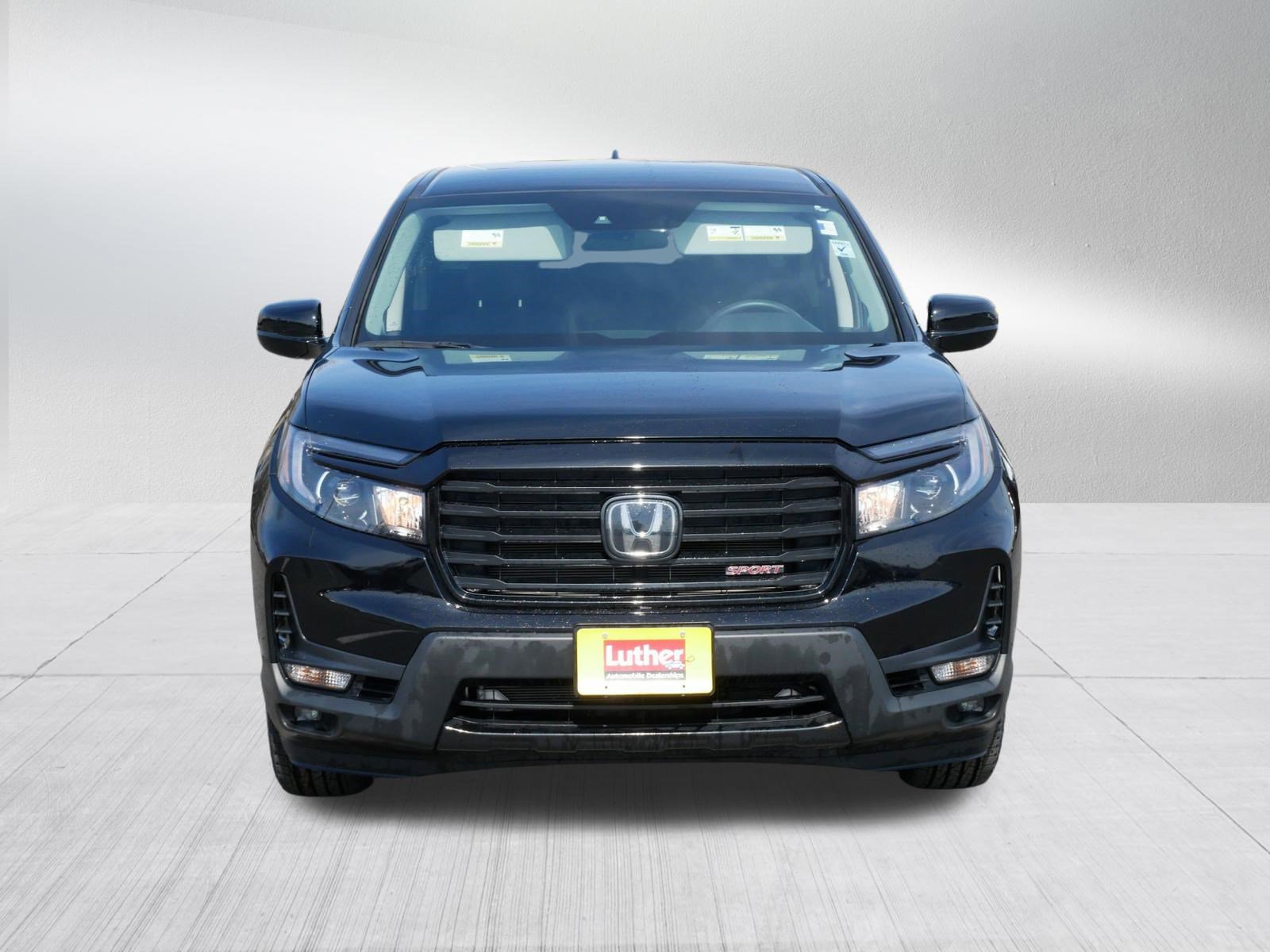 Used 2023 Honda Ridgeline Sport image 2