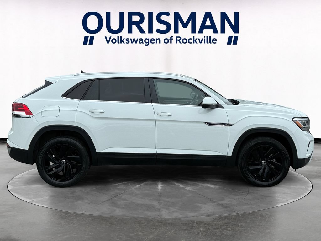 Used 2023 Volkswagen Atlas Cross Sport SE w/ Black Wheel Package AWD/4WD image 7