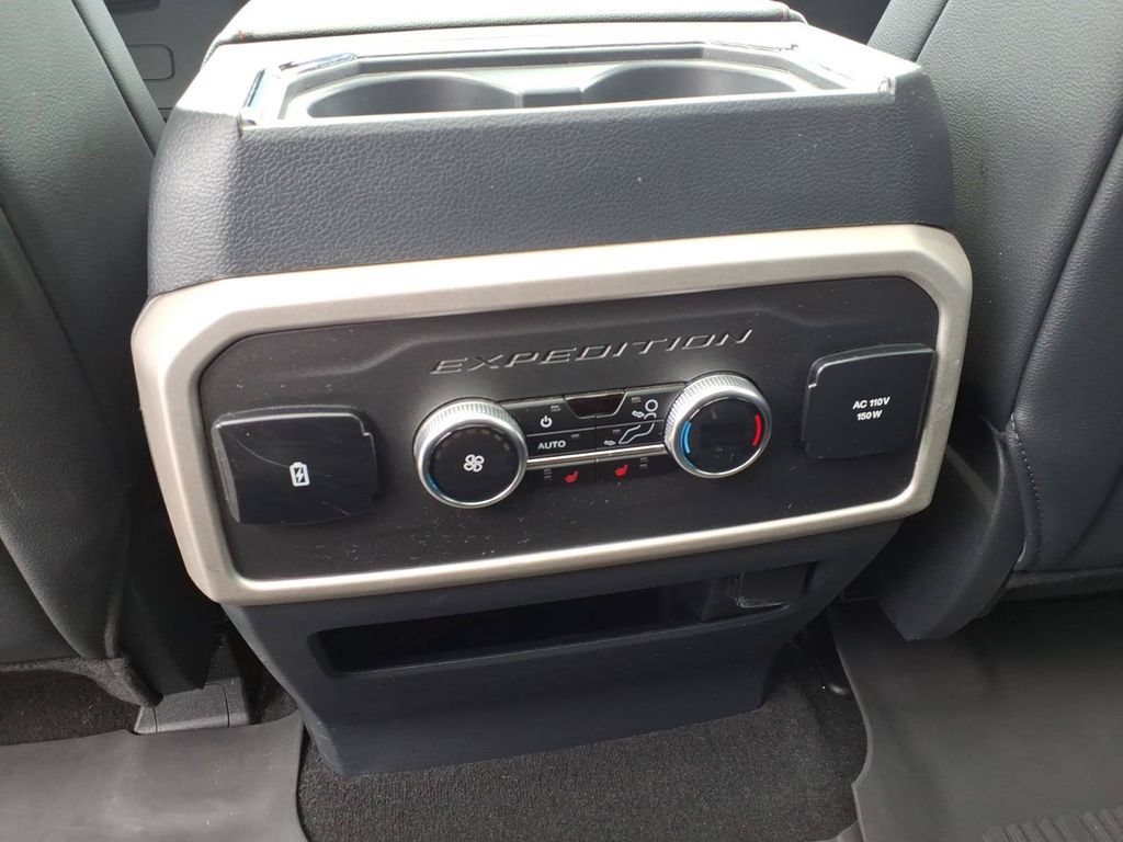 Used 2023 Ford Expedition Limited AWD/4WD image 14