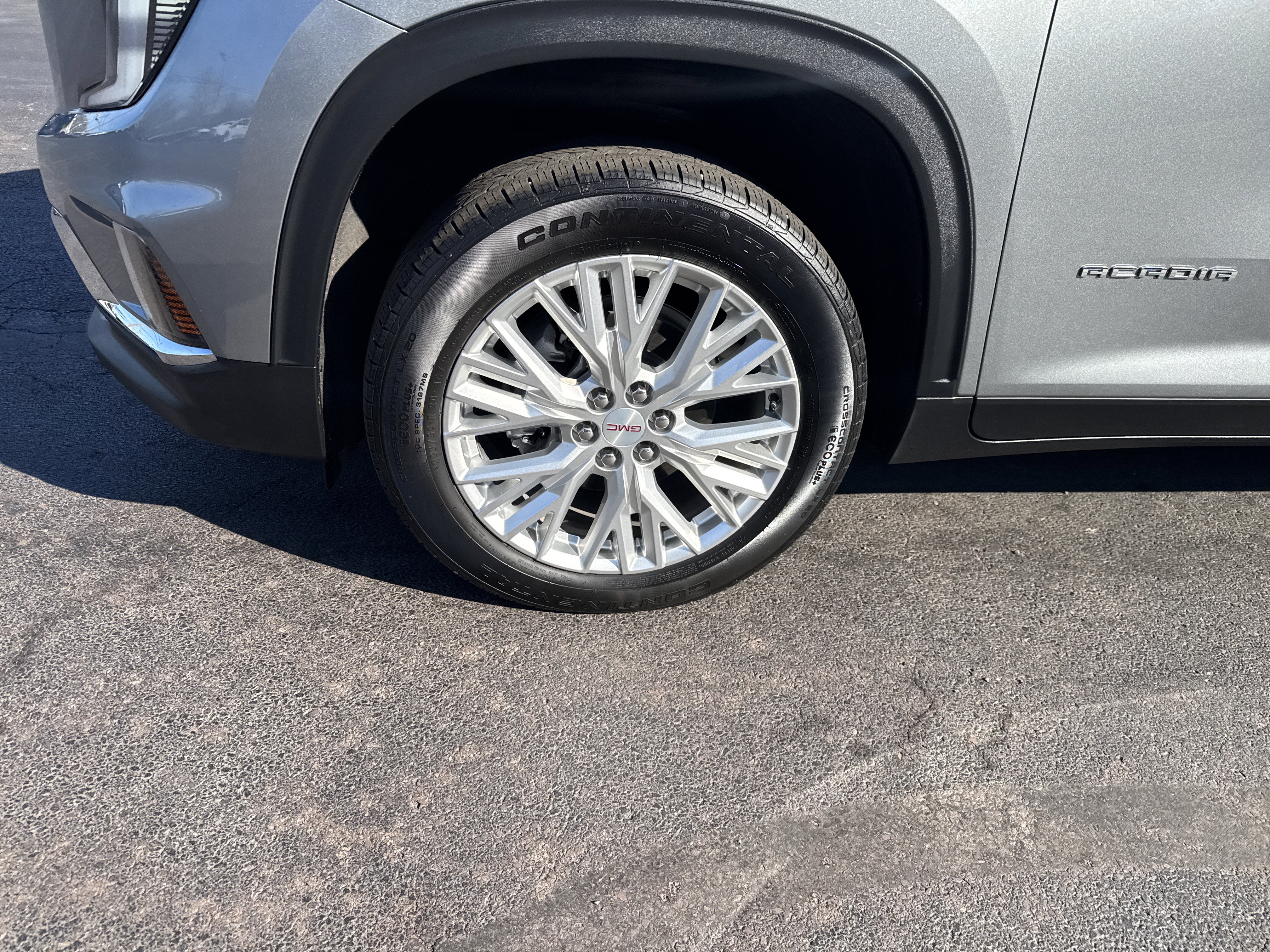 Used 2024 GMC Acadia Elevation w/ LPO, Floor Liner Package image 11