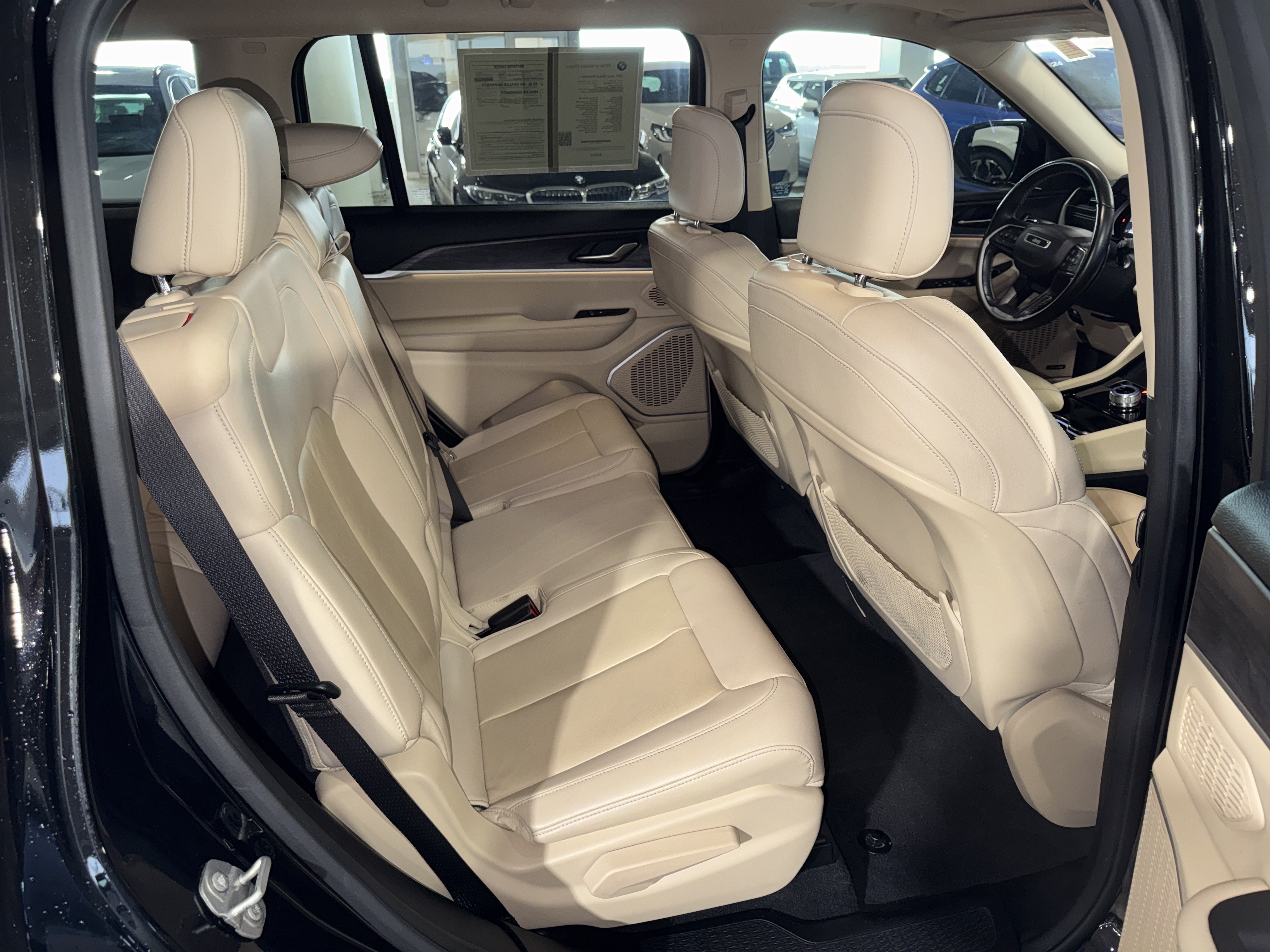 Used 2021 Jeep Grand Cherokee L Limited RWD image 12