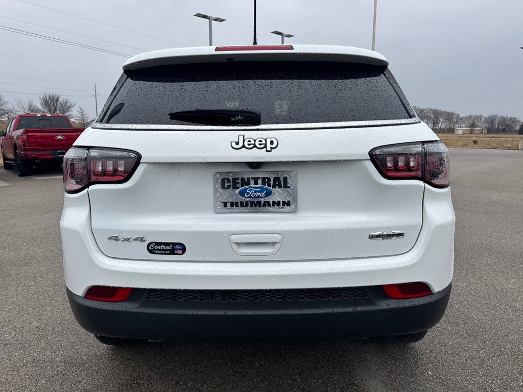 Used 2024 Jeep Compass Latitude image 5