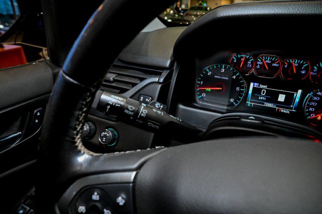 Used 2020 Chevrolet Suburban LT image 39