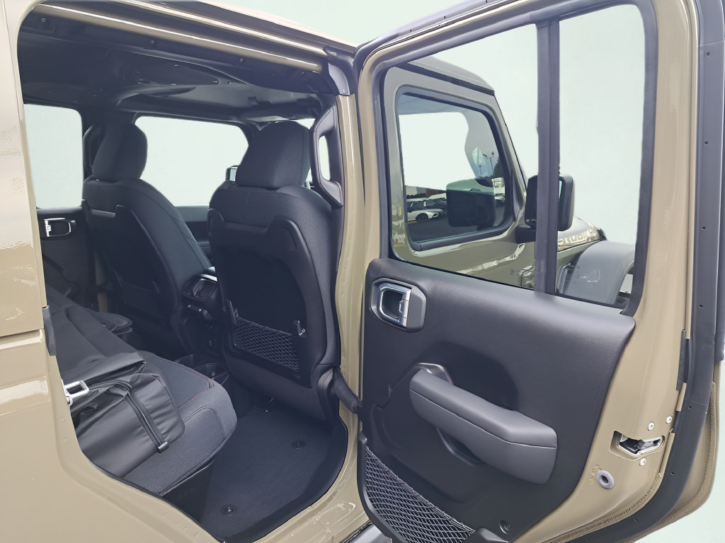 New 2026 Jeep Gladiator Rubicon w/ Steel Bumper Group AWD/4WD image 14